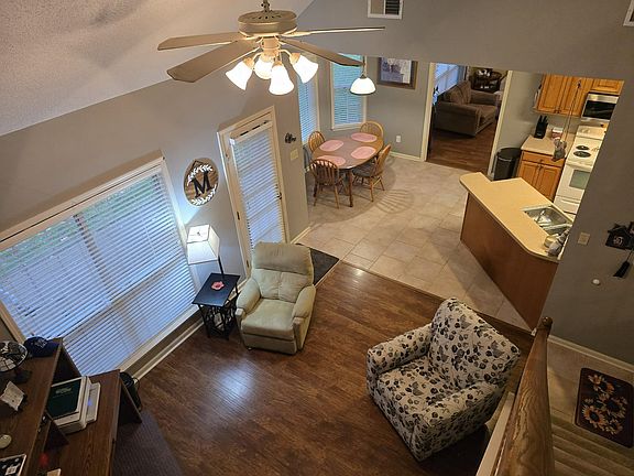 4th image of 85 Austin Cir