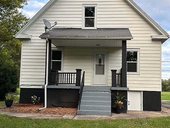 2nd image of 1749 N Milton Ave