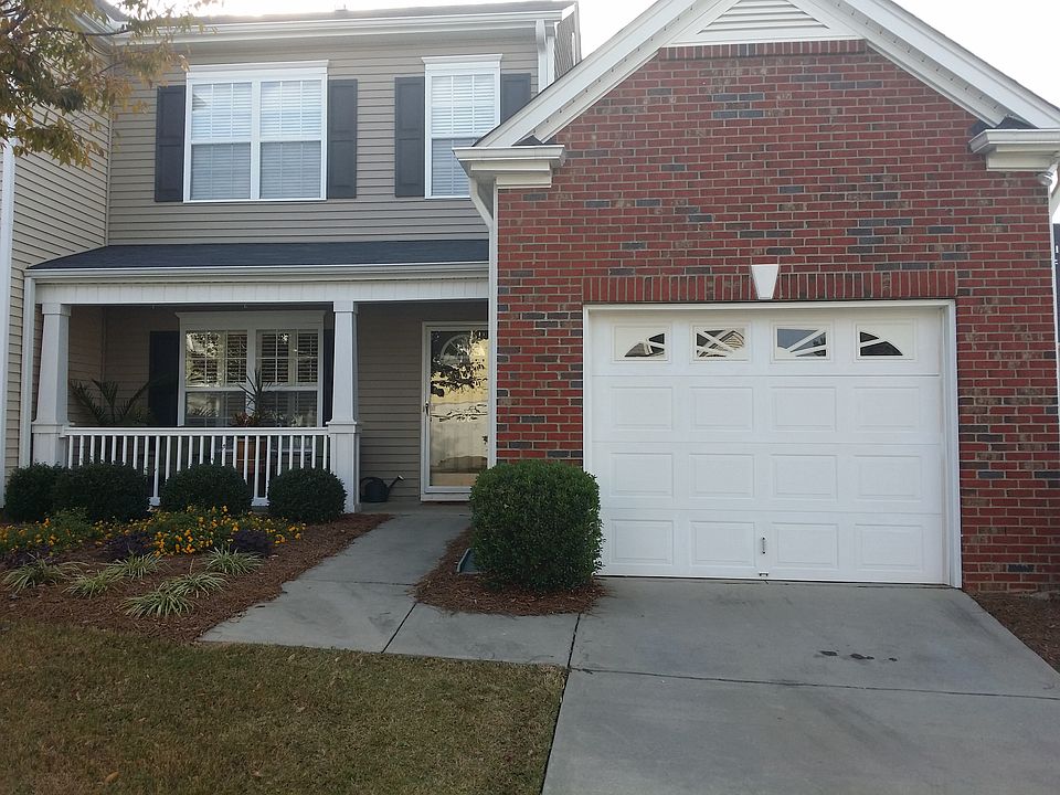 1st image of 108 Pine Walk Dr