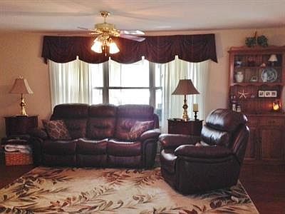 3rd image of 476 Ablemarle Cir