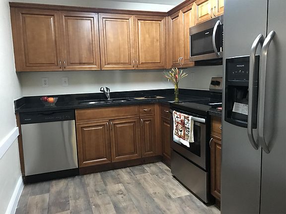 5th image of 700 NW 214th St APT 116