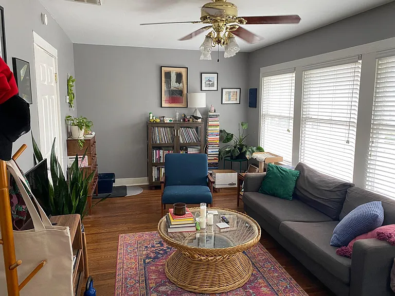 1115 W 8th St — Photo 4