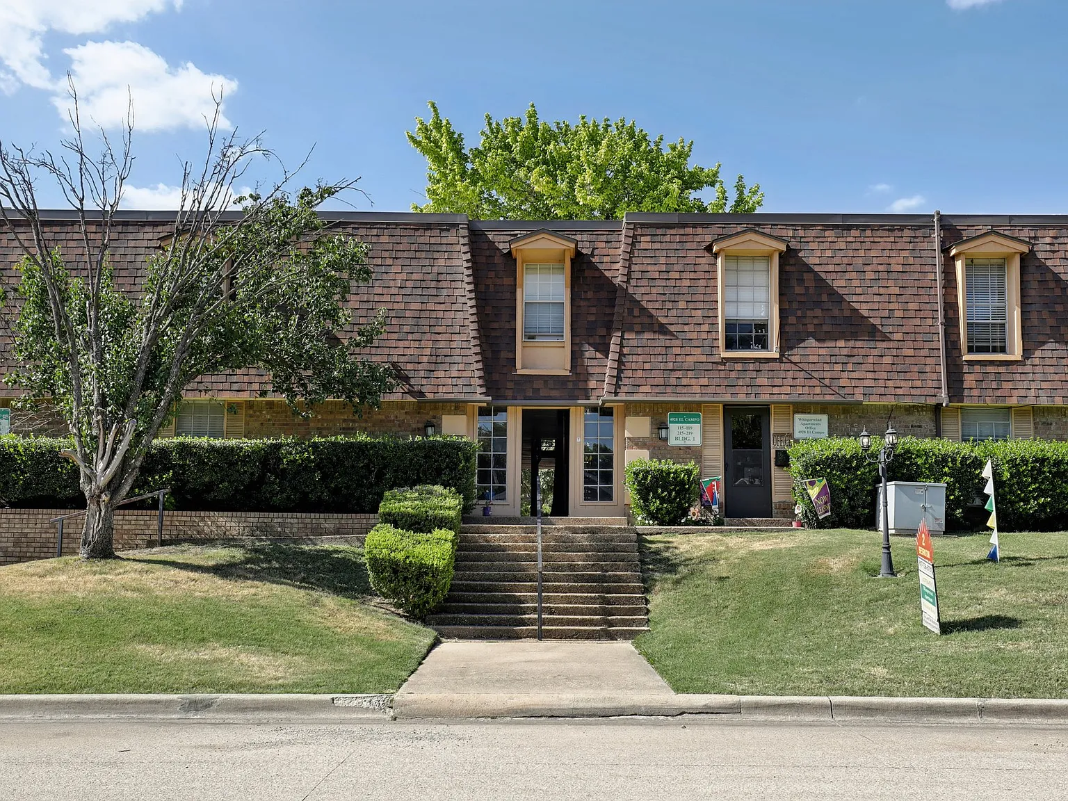 Whisperwind Apartments — Photo 4