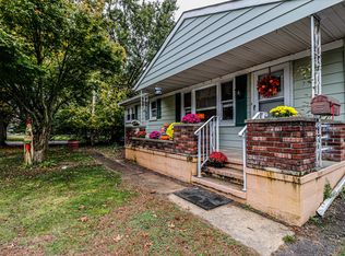 723 Palmer Ave, Holmdel, NJ 07733