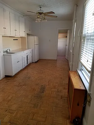 Rented by M & J Tenaglia Realty Corp | media 3