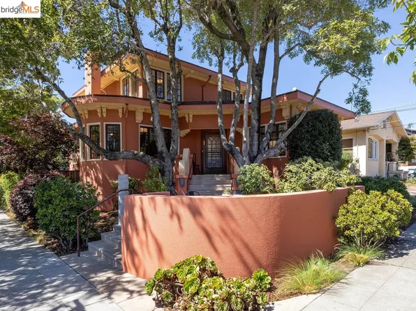 2717 Russell St, Berkeley, CA 94705