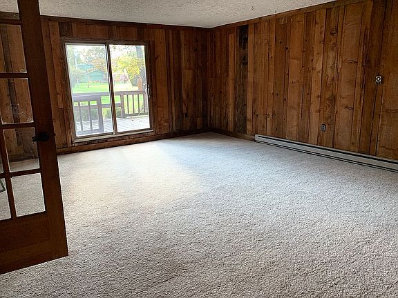 3rd image of 13260 La Canada Blvd