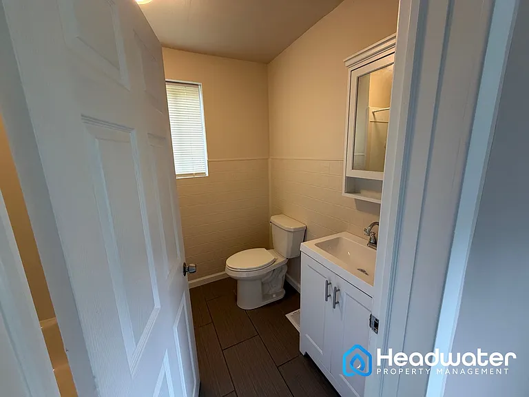 1520 Elmwood Ave — Photo 7