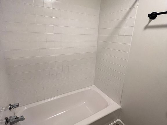 5th image of 133-139 Northampton St #2L