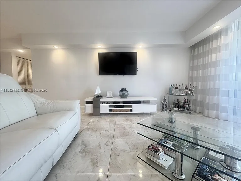 3800 S Ocean Dr #519 — Photo 6
