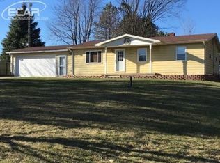 10085 E Cole Rd, Durand, MI 48429