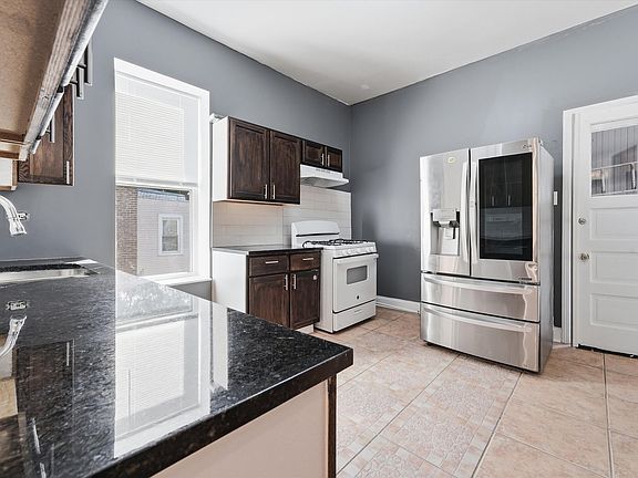 5th image of 4333 W Dickens Ave