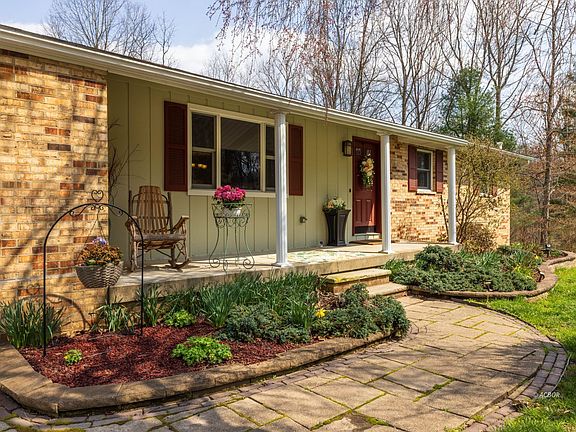 4th image of 12670 Lake Ln