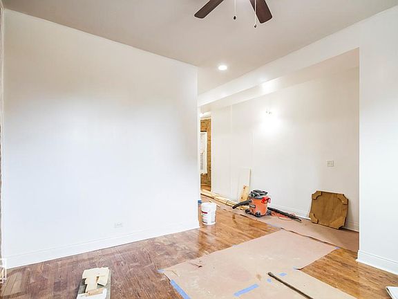 3rd image of 1120 S Sacramento Blvd #1