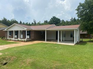 615 Whatley Dr, Ashburn, GA 31714