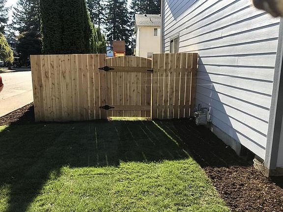 5th image of 15717 NE 12th Way