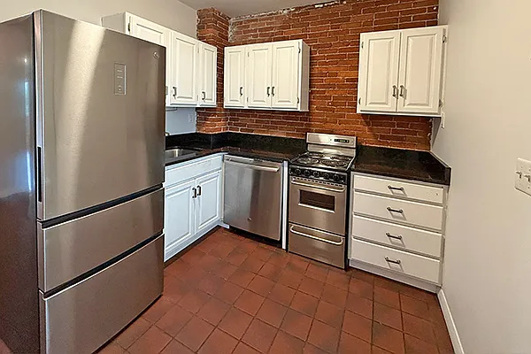 164 Broadway #2 — Photo 8