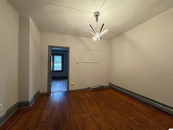 3rd image of 39 Bishop St Floor 2
