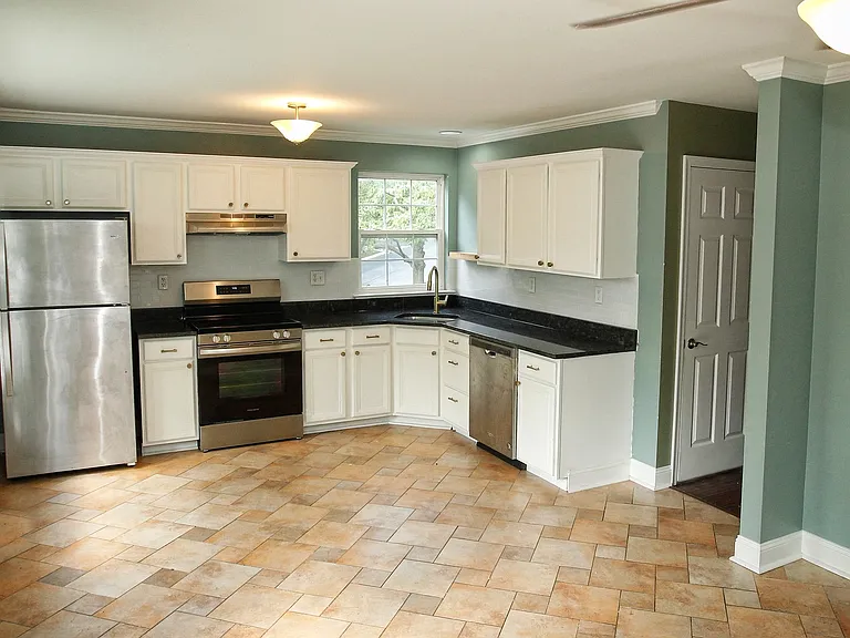 102 Whistling Swan Ln — Photo 7
