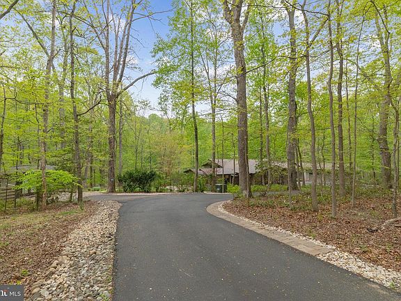 2nd image of 10610 Wise Owl Way
