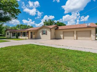 404 E 3rd St, Douglass, KS 67039