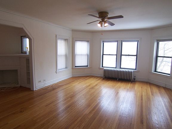 5th image of 2538-2542 W Sunnyside Ave #4500-4502
