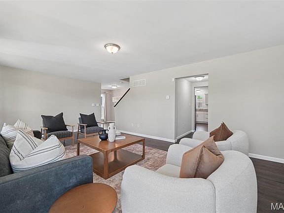 5th image of 3622 Broad St