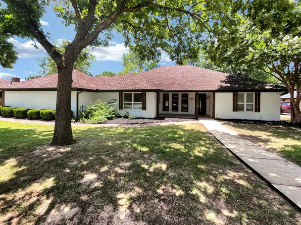 2148 Pembrooke Pl, Denton, TX 76205
