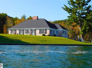 2438 Crescent Beach Rd, Manistee, MI 49660