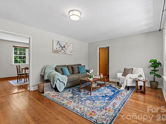 5th image of 107 Appledore Ave