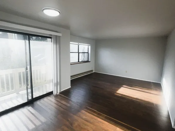 114 NW 3rd Place - E