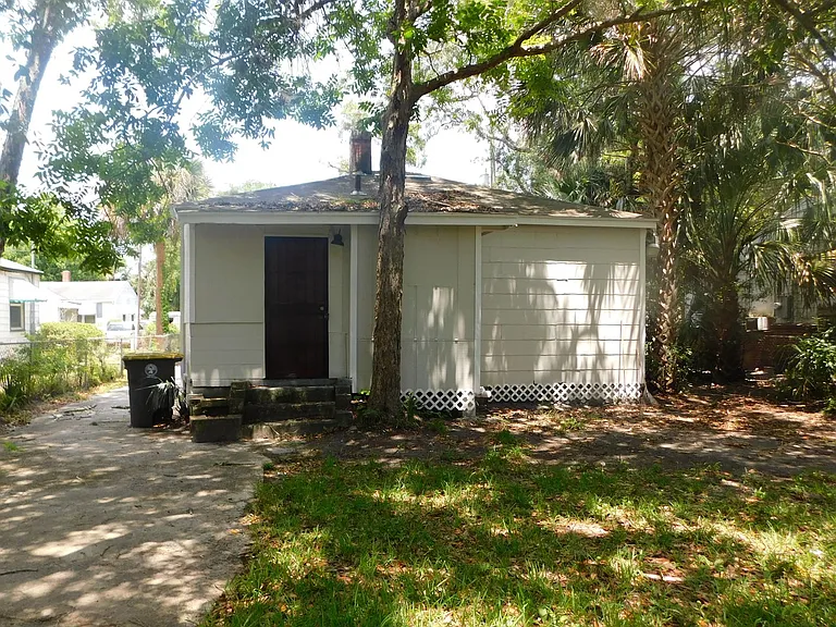 2344 Woodland St — Photo 11