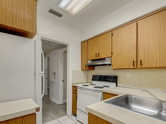 4th image of 5071 Camille Ave