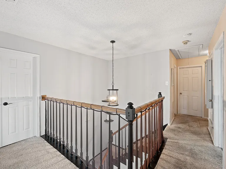 141 Morningside Dr — Photo 55