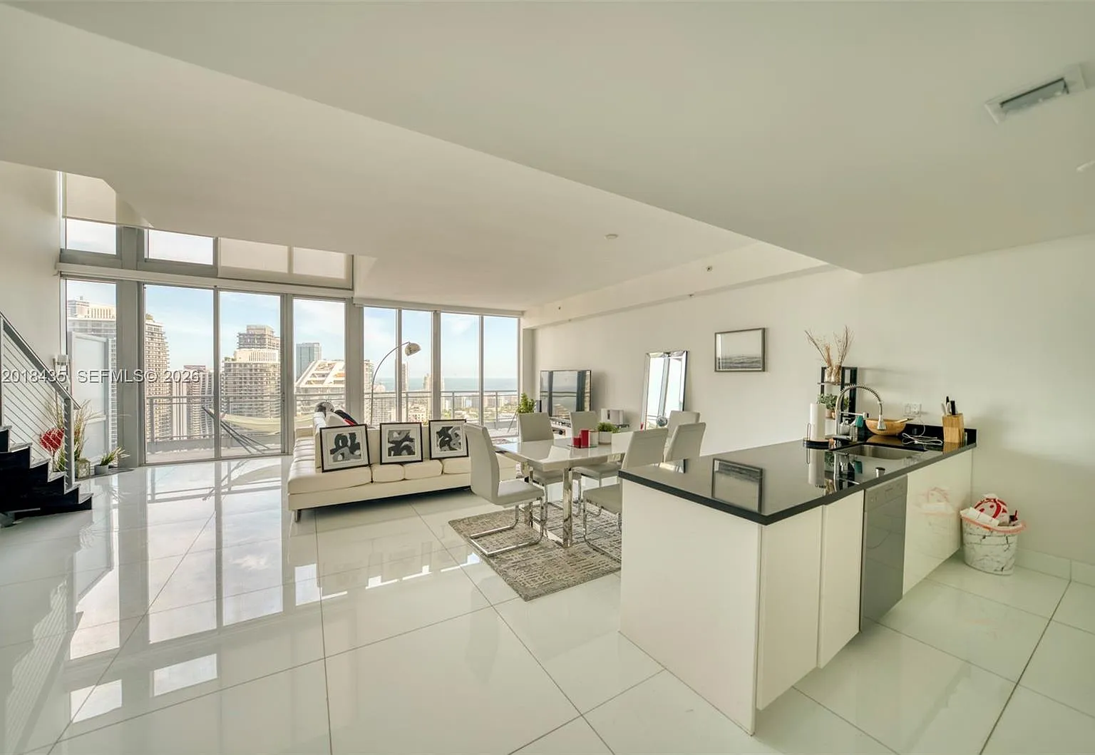 Mint Condo — Photo 3