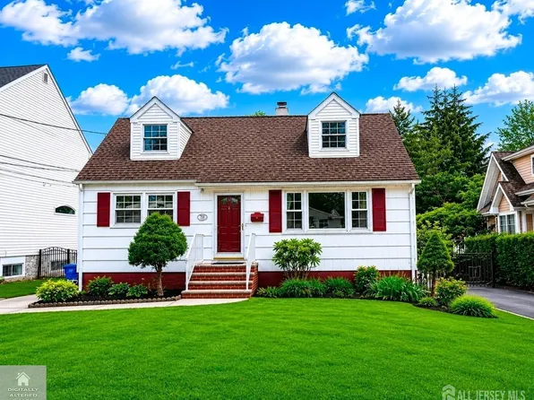 19 Washington Pl, Metuchen, NJ 08840