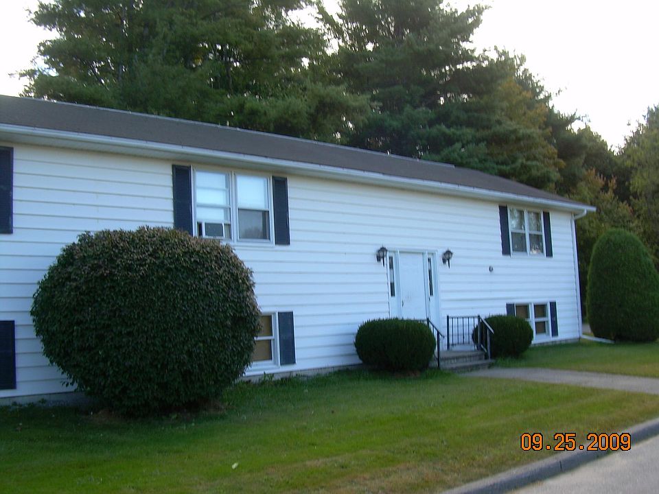 2nd image of 325 Main St