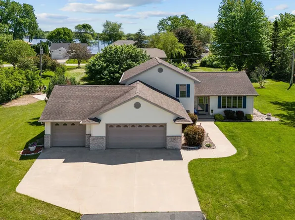 3342 Louise Ct, Oshkosh, WI 54901