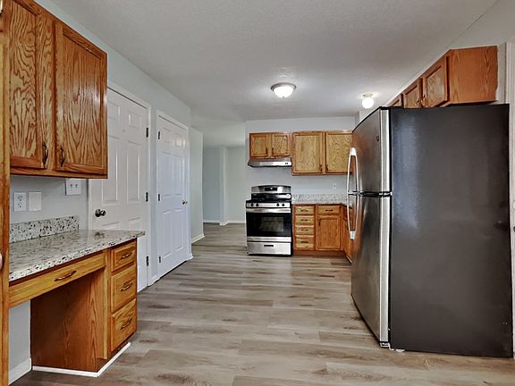 3rd image of 4219 Woodland Ave