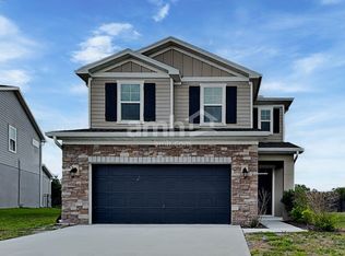 1045 Walden Pond Dr, Plant City, FL 33563