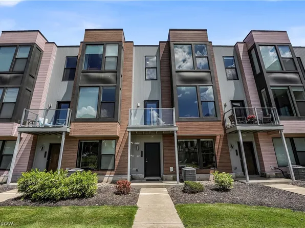 1208 W 73rd Pl, Cleveland, OH 44102