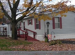 11 Cherry Ln, Carlisle, PA