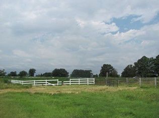 3167 N Reed Station Rd, De Soto, IL 62924