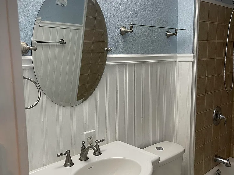 114 Dorflinger Ct — Photo 36