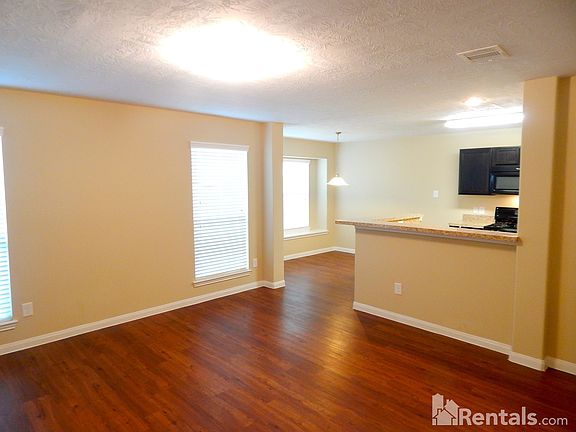 3rd image of 2610 Bammelwood Dr