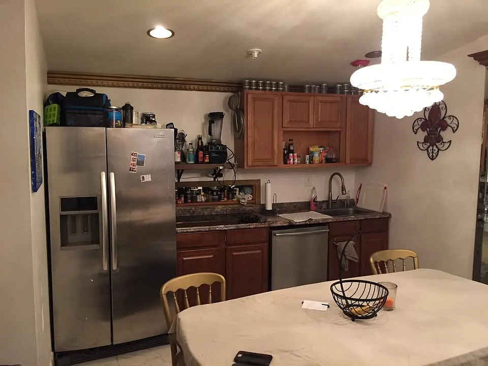 2 bed, 1400 sqft, $1,600 — Photo 3