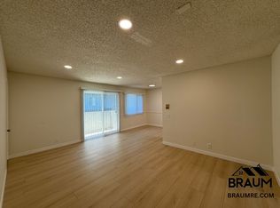 11007 Hartsook St, North Hollywood, CA 91601