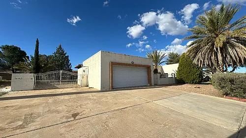 1041 Carmelita Dr Photo 1