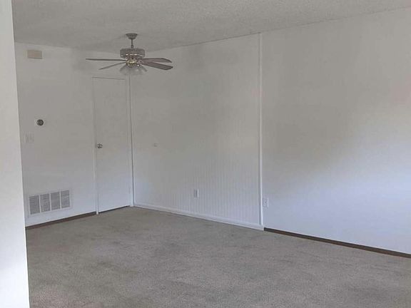 3rd image of 965 W Sierra Madre Ave APT 4