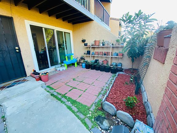 2nd image of 1911 Hawaii St